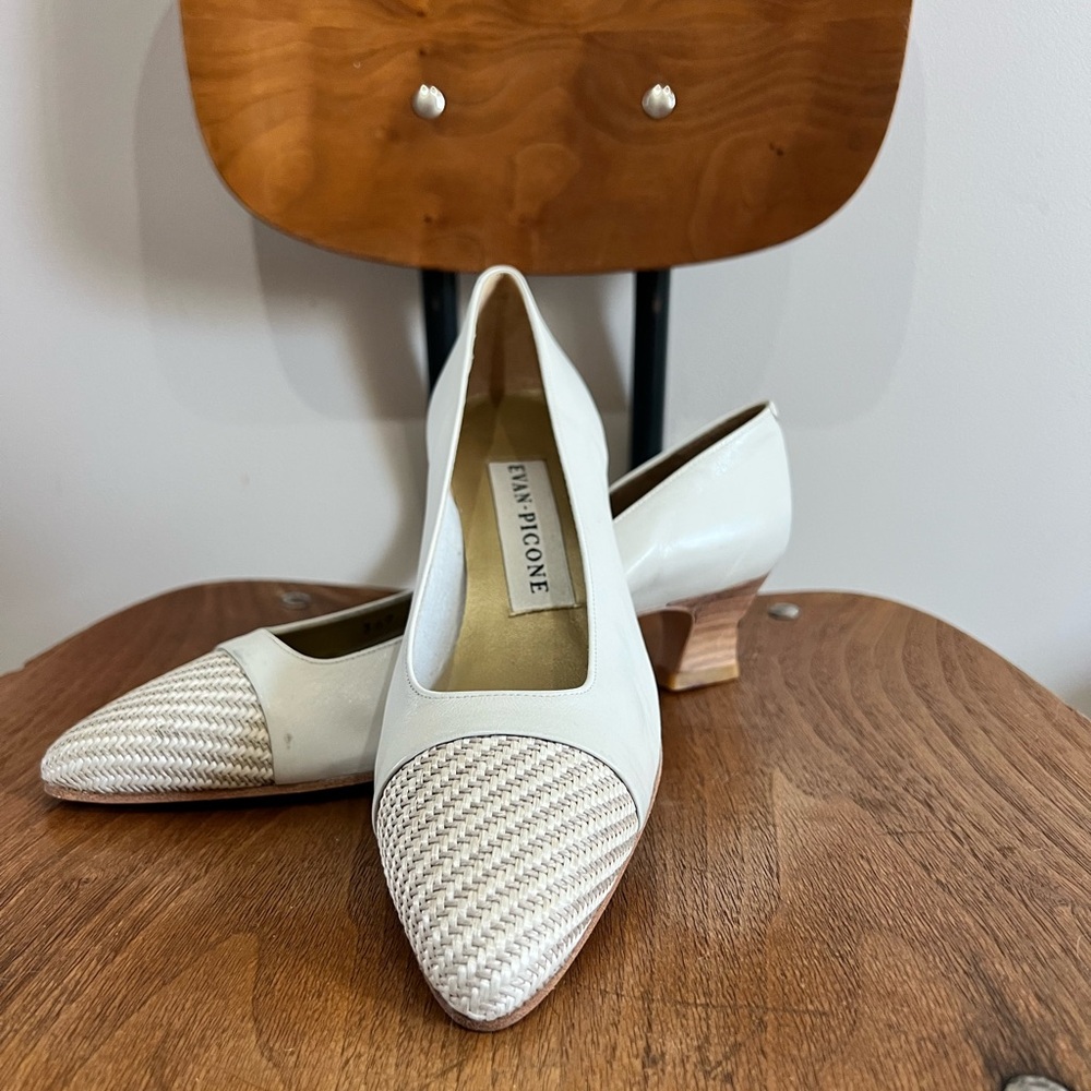 VINTAGE Evan Picone White and Tan Heels